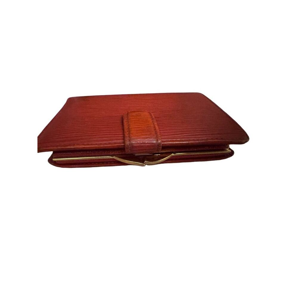 Louis Vuitton Castilian Red Epi Porte Monnaie Billets Viennois Wallet - Picture 12 of 16